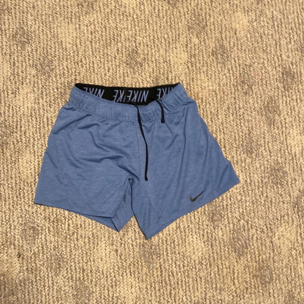 womens nike shorts XS
